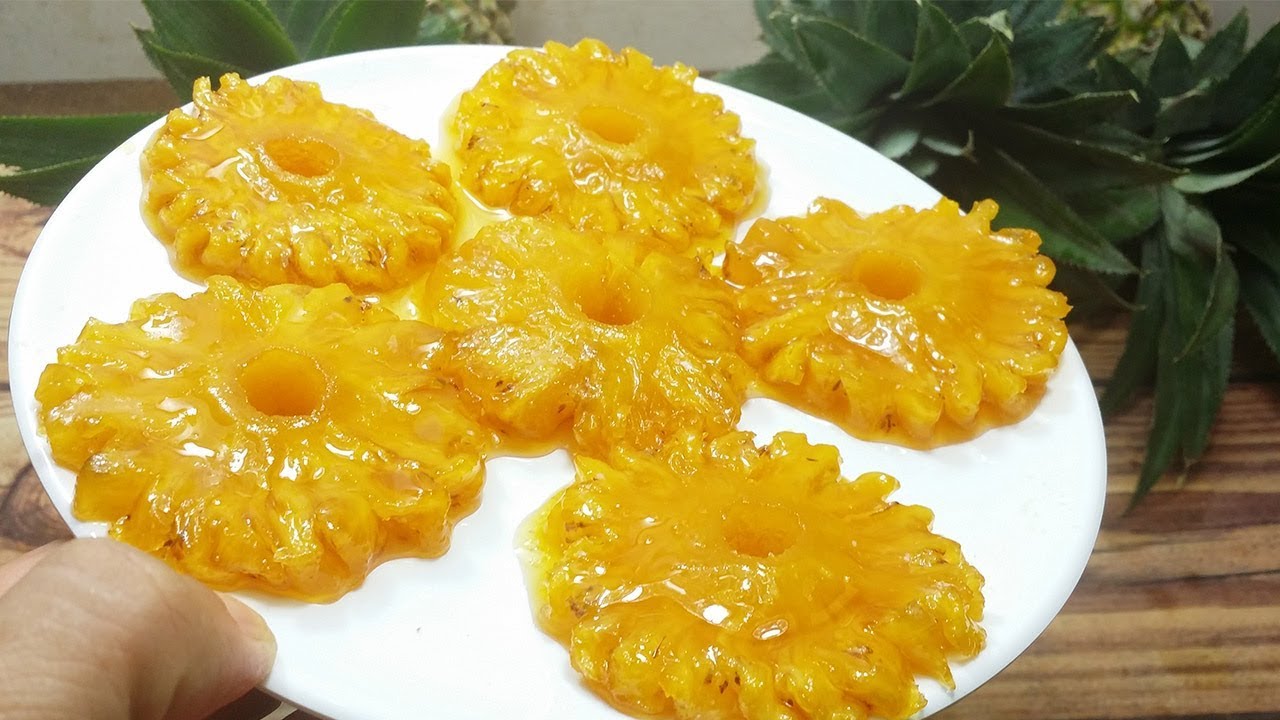 Tết này vào bếp với món mứt dứa dẻo thơm lạ miệng hấp dẫn